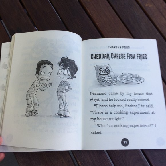 Desmond Cole Ghost Patrol books - Picture 2 of 5